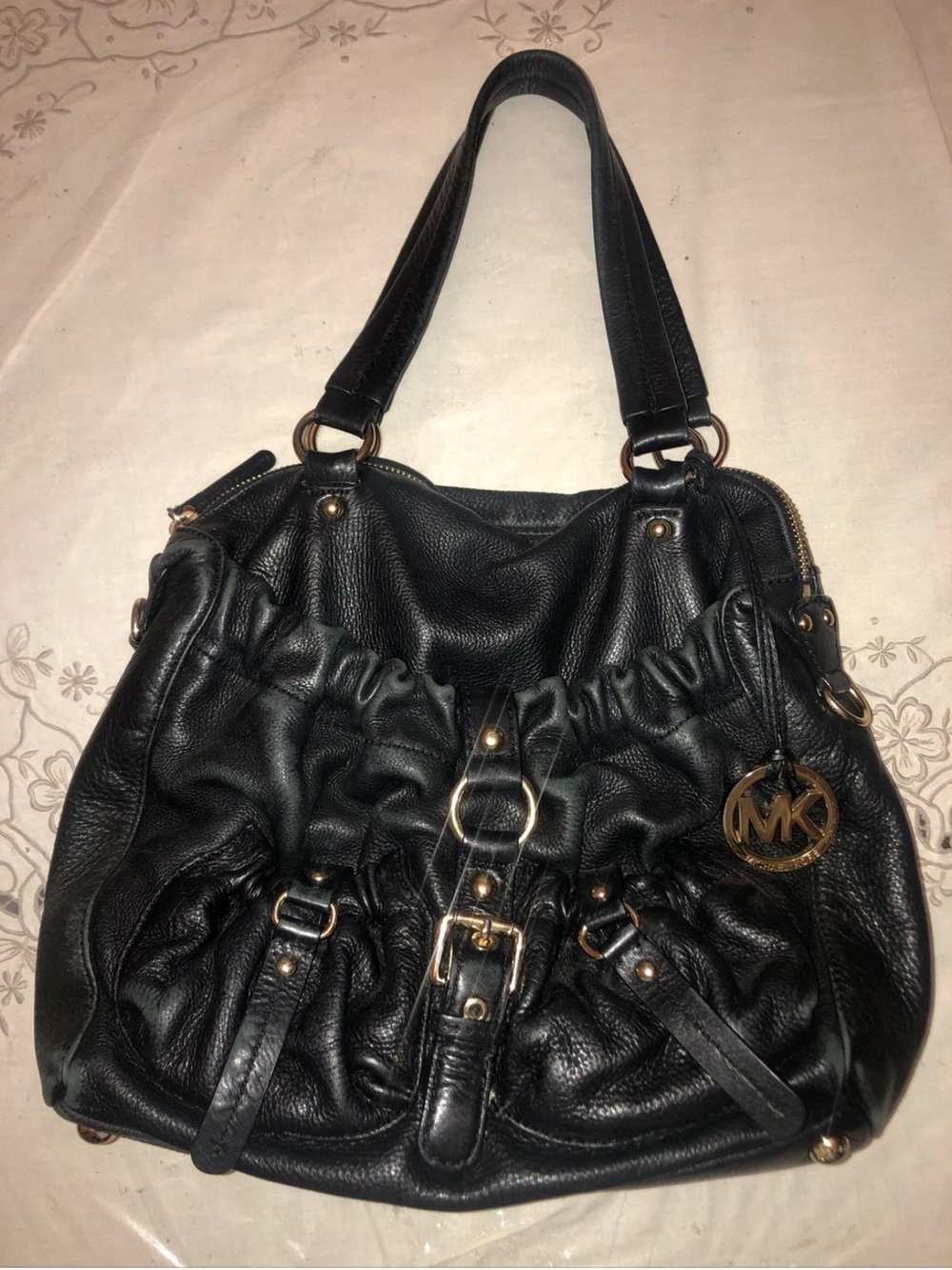 LOOKING FOR THIS MK BAG IN BLACK OR BLUE